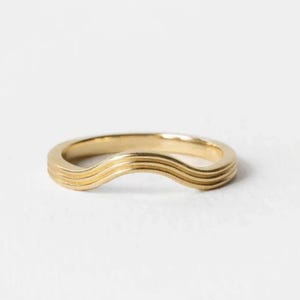 14k Gold Line Pattern Wedding Band: Minimalist Solid Gold Ring