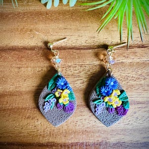 Brown multiple colours flower earrings | Botanical Earrings⎟Polymer Clay Earrings⎟Statement Earrings⎟Floral⎟Handmade⎟Lightweight