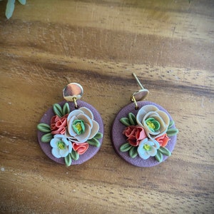 Circle flower earrings | Botanical Earrings⎟Polymer Clay Earrings⎟Statement Earrings⎟Floral⎟Handmade⎟Lightweighte