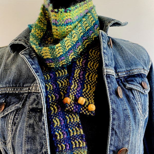 Boho 70s-inspired skinny scarf. Wool/acrylic. Wooden beads. Handwoven.