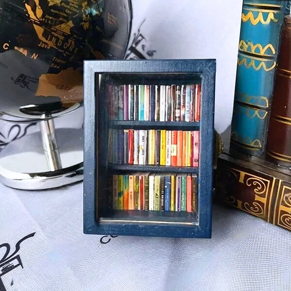 Pocket Anxiety Bookshelf, Creative Mini Bookcase, Anti-anxiety Bookshelf Decompression Gift,Miniature Bookshelf Ornament,Tabletop Decoration