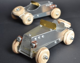 PDF plan: Tin Toy vintage car
