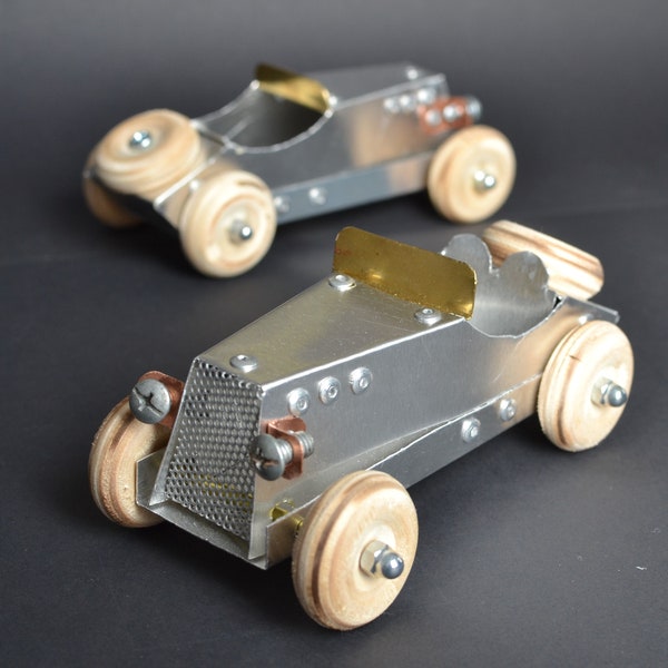 PDF plan: Tin Toy vintage car