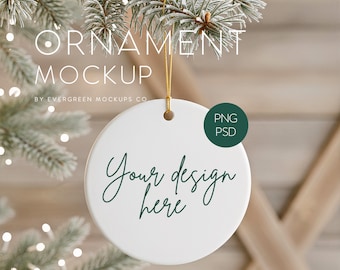 Mockup van een kerstornament | Ronde keramische hangende kerstdecoratie | PSD + PNG Smart Object Scene