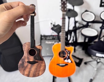 Personalized Engraved Guitar-shape Pick Holder Storage, Custom Logo Wooden Guitar Pick, Guitar Plectrum Case Organizer, Gift for Music Lover