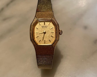 Vintage Ladies Seiko Gold Wrist Watch 1N00-5829