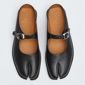 Tabi Mary Jane Shoes – Leather Split Toe Flats, Japanese Minimalist Strap Mules