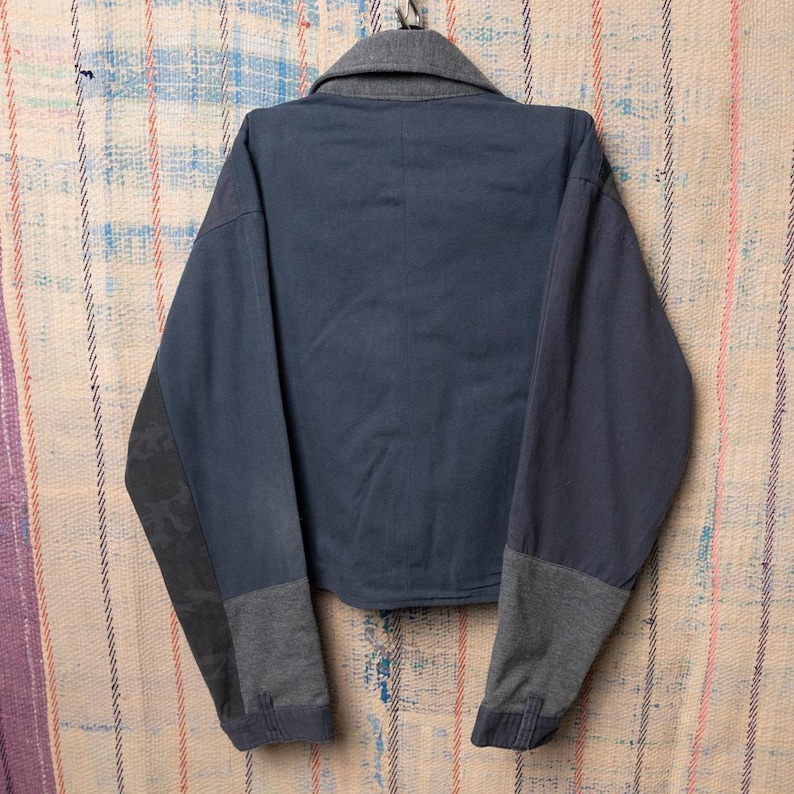 Chaqueta Nike corta reciclada personalizada. Talla: imagen 2