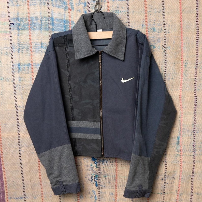 Chaqueta Nike corta reciclada personalizada. Talla: imagen 1