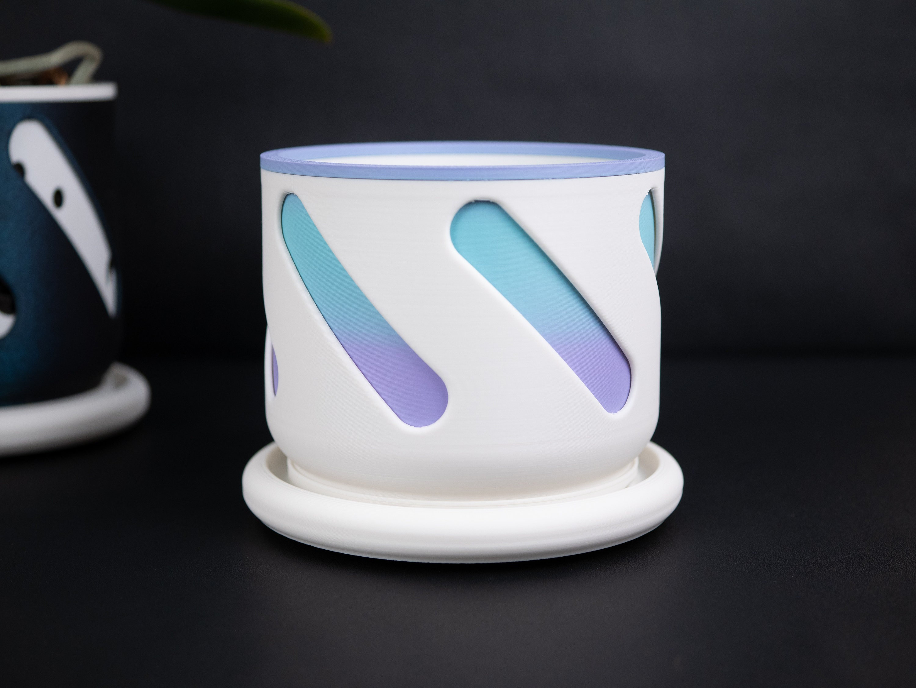 Succulent Planter -  Dual Tone Gradient - With Drainage and Drip Tray - Purple/Blue Gradient - Minimalist Spiral Pot - Unique 3D Printed