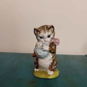 RARE Royal Albert Beatrix Potter Miss Moppet figurine, 1954.
