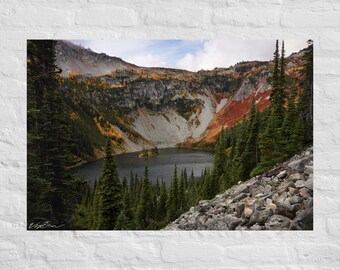 Mountain Lake During Autumn Photography: Poster and Canvas Print