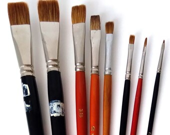 RED SABLE Artist Quality Flat Paint Brushes | Made in Germany | Set of 8 Long Handled Brushes | 20, 18, 14, 10, 8, 4, 2, 3/0