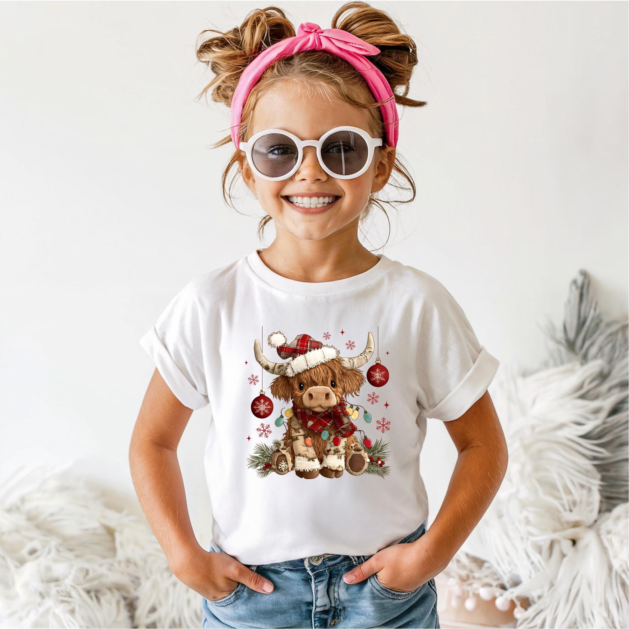 Christmas Cow Sweatshirt, Trendy Cute Highland Cow TShirt, Women Cow Lover Gift, Farmer Christmas Gift, Cow Xmas Holiday Tee