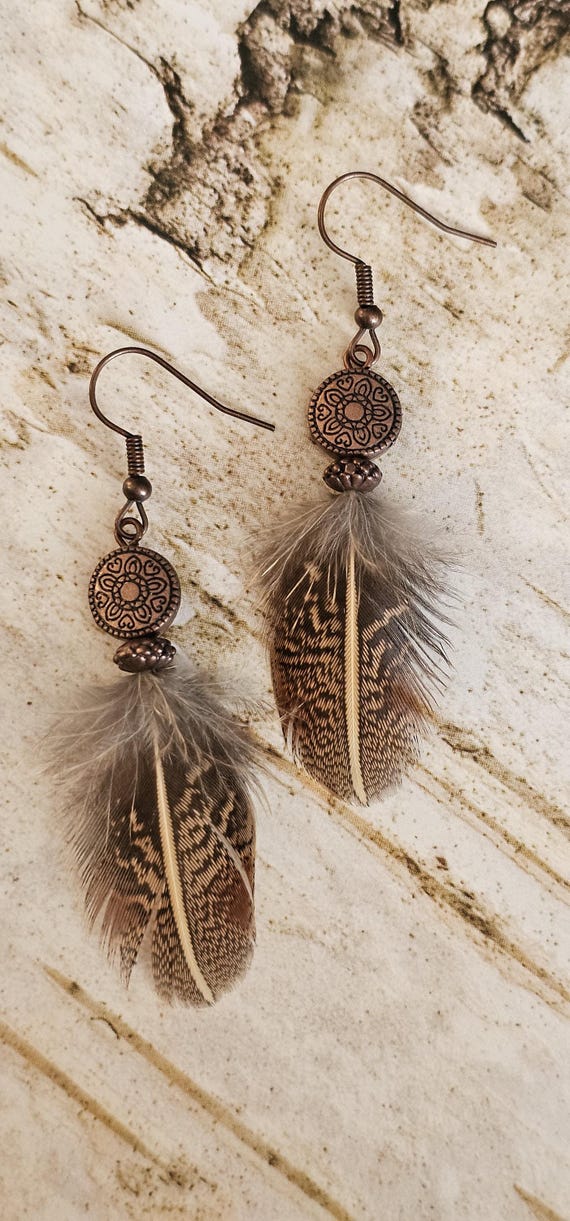 Natural feathers earrings