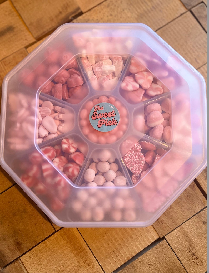 Pretty in Pink Sweet Sharing Platter Birthday Party Hen do Baby Shower Gender Reveal Pick and Mix. immagine 2