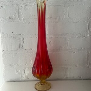 LE Smith Amberina Ribbed Column Pedestal Swung Vase red and yellow Midcentury modern l.e. smith 15 inch MCM large 1960s Grandmillenial