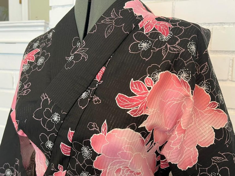 Japanese Yukata 5-Piece Set – Black with Pink Peony Floral Print, Women's Cotton Kimono with Obi & Accessories image 11