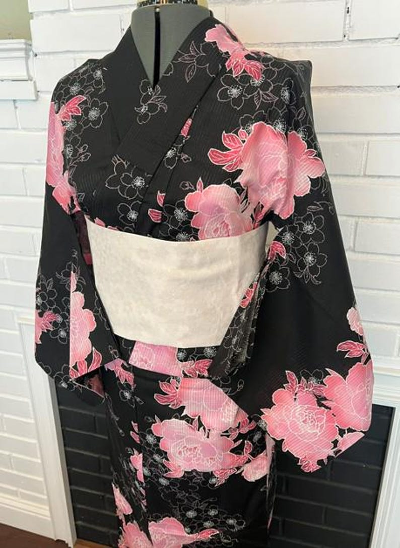 Japanese Yukata 5-Piece Set – Black with Pink Peony Floral Print, Women's Cotton Kimono with Obi & Accessories image 2