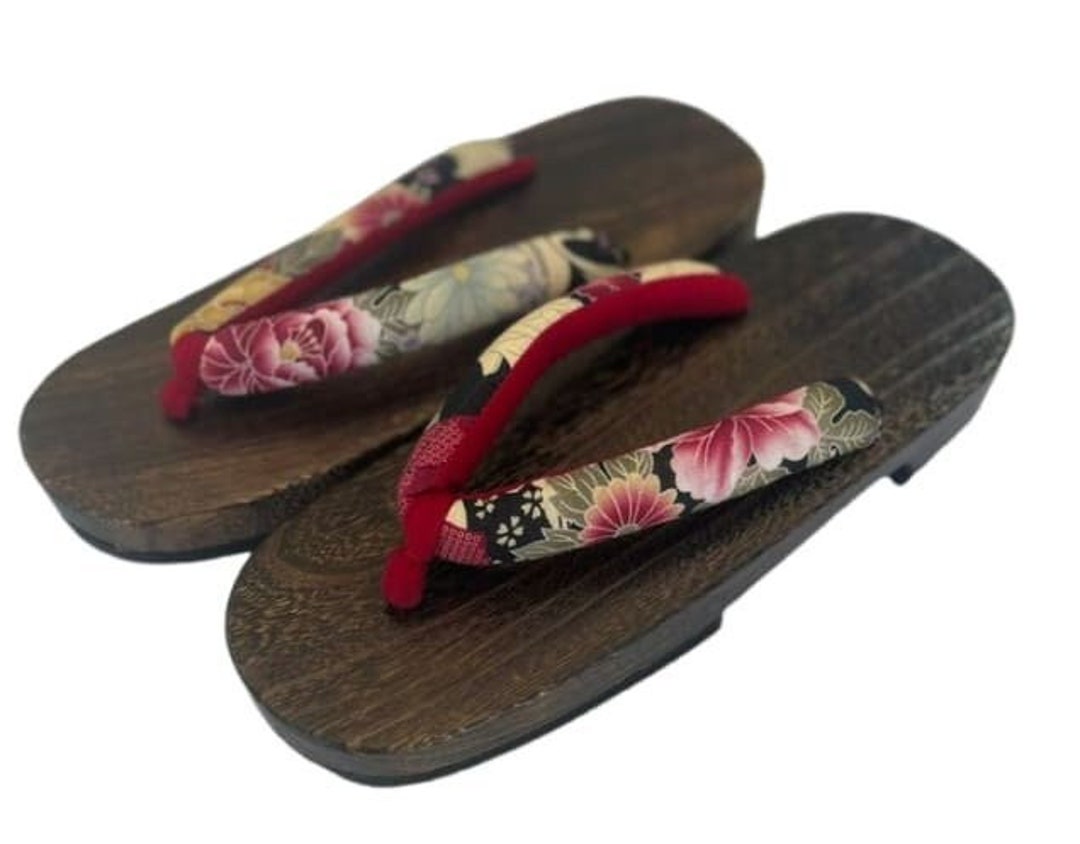 Japanese Women's Geta Sandals / Traditional Japanese Flowers Pattern ...