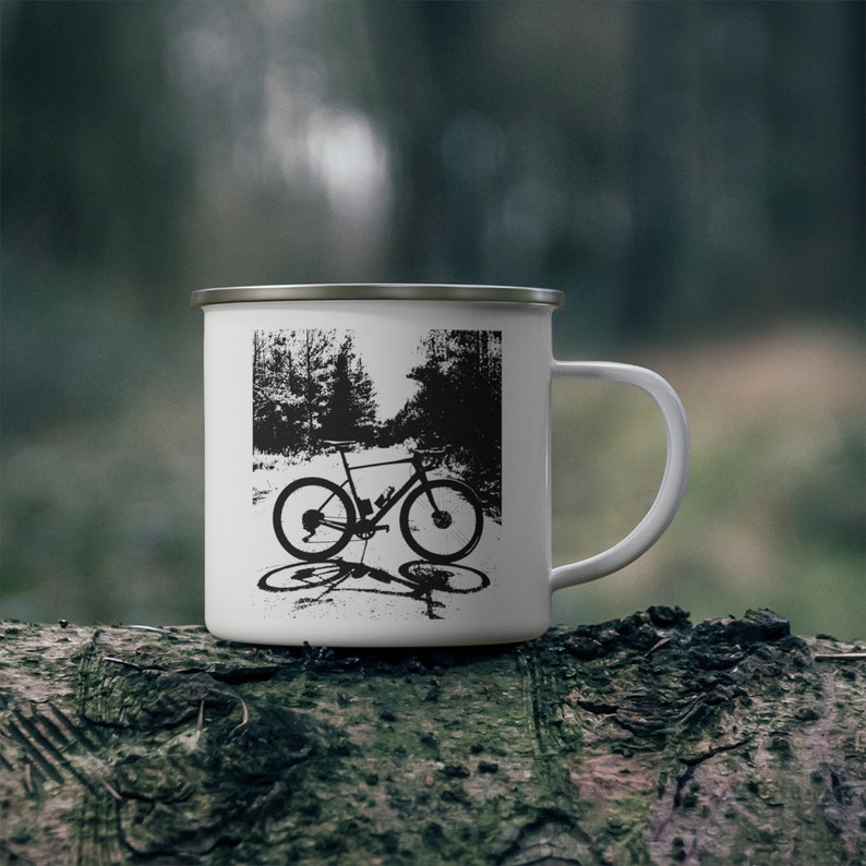 Gravel Bike Cykling Emalj Campingmugg, Cykelillustration bild 1