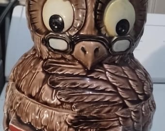 VINTAGE Reading Owl COOKIE JAR , Great Condition