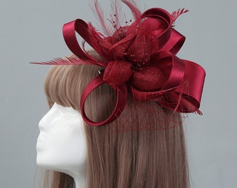 Chapeau bibi en plumes, bibi, mariages, courses d'Ascot, goûter