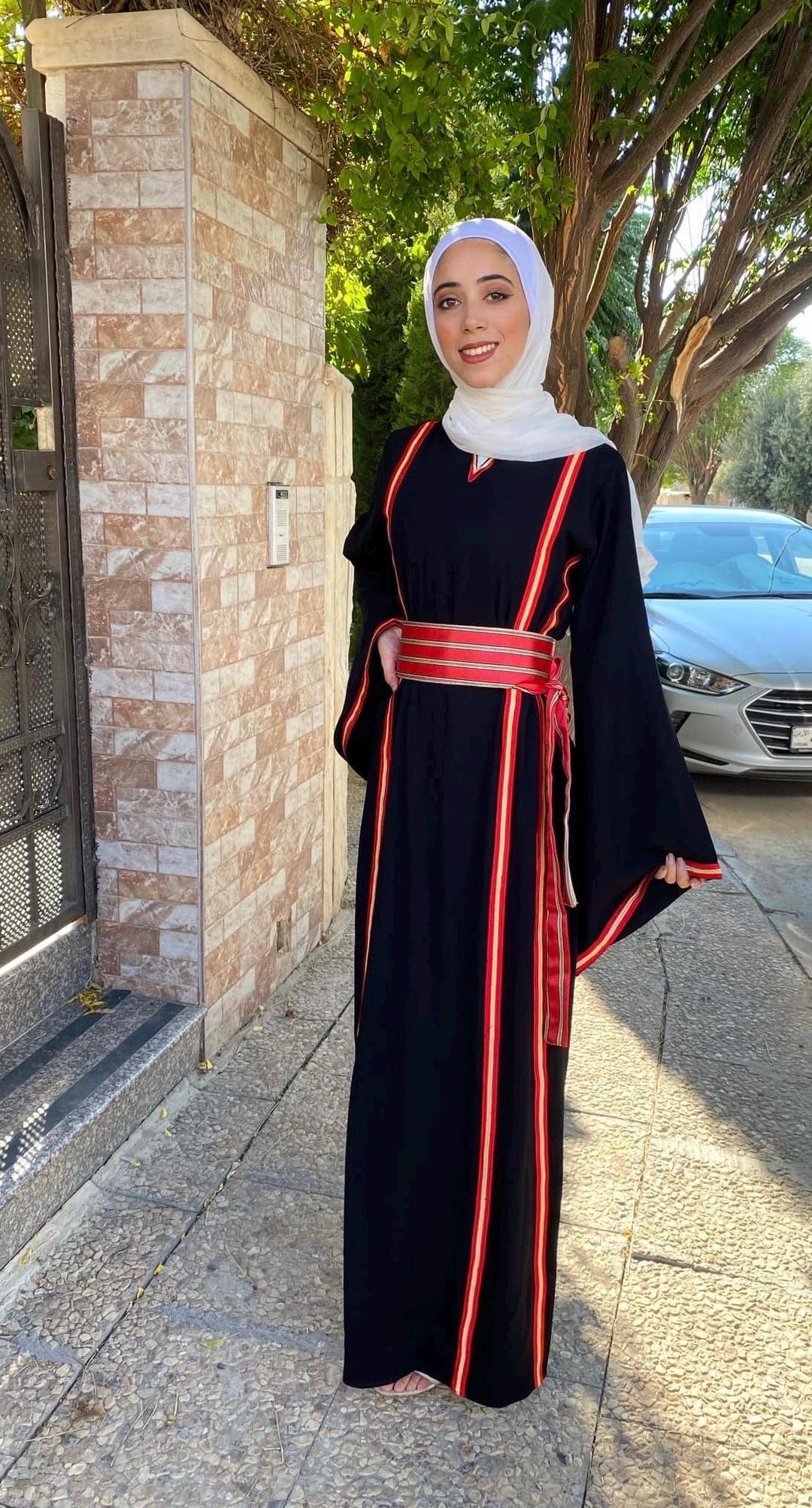 Black/Red Nablus Thobe