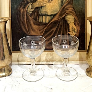 Art Deco etched sherry glasses, set of 2