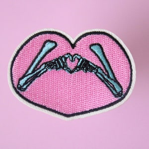 I love you, skeleton, heart patch, iron on patch, embroidered patch, applique, patch for jacket, patch for backpack