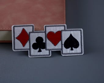 toppa da poker, toppa da gioco d'azzardo, cuori, fiori, quadri, picche, toppa da stirare, toppa ricamata, applicazione, toppa per giacca, toppa per zaino