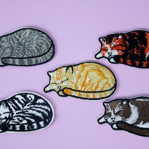 sleeping cats patch, tabby cats, kitty, iron on patch, embroidered patch, applique, patch for jacket, patch for backpack