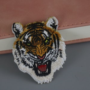 tiger patch, roaring patch, iron on patch, embroidered patch, applique, patch for jacket, patch for backpack