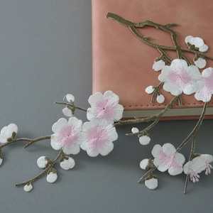大きな白ピンクの桜のパッチ、花のパッチ、アイロンパッチ、刺繍パッチ、アップリケ、ジャケット用パッチ、バックパック用パッチ