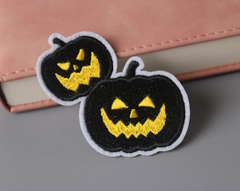 schwarzer gruseliger Kürbis Aufnäher, für Halloween Patch, Bügelbild, gestickter Aufnäher, Applikation, Patch für Jacke, Patch für Rucksack