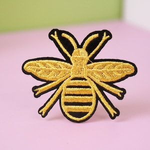 Gorgeous golden bee patch, iron on patch, embroidered patch, applique, patch for jacket, patch for backpack