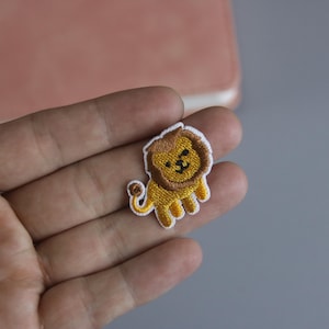 かわいい小さなライオンのパッチ、子供用、アイロン接着パッチ、刺繍パッチ、アップリケ、ジャケット用パッチ、バックパック用パッチ