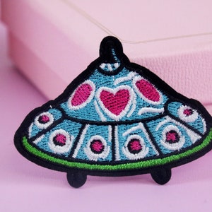 UFO patch, Alien patch, iron on patch, embroidered patch, applique, patch for jacket, patch for backpack
