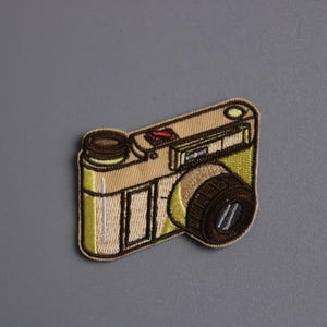 camera patch, vintage camera patch, iron on patch, embroidered patch, applique, patch for jacket, patch for backpack
