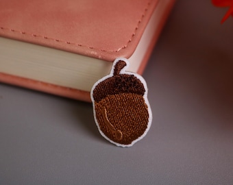 acorn patch, iron on patch, embroidered patch, applique, patch for jacket, patch for backpack