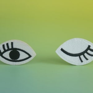 wink eyes patch, wink patch, iron on patch, embroidered patch, applique, patch for jacket, patch for backpack