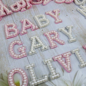 parche de letras de perlas personalizado, parche de alfabeto rosa, parche de letras personalizadas, hierro en parche, pegamento en parche, aplique, novia DIY
