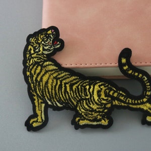 tiger patch, iron on patch, embroidered patch, applique, patch for jacket, patch for backpack
