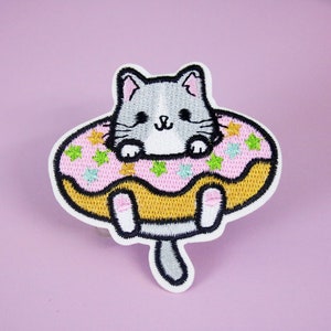 donut cat patch, kitty patch, iron on patch, embroidered patch, applique, patch for jacket, patch for backpack