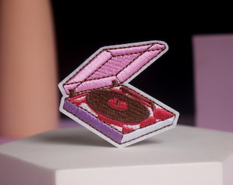 vinyl record player patch, music, iron on patch, embroidered patch, applique, patch for jacket, patch for backpack