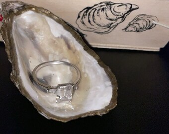 Oyster Ring Dish with Gold Border