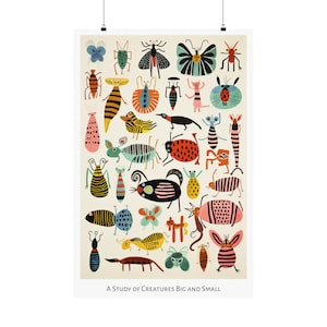 Op de afbeelding: Een kleurrijke illustratie van verschillende insecten en wezens, waaronder vlinders, kevers en insecten. De illustratie heeft de titel "A Study of Creatures Big and Small".