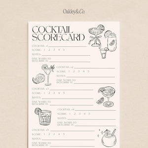Peut inclure: Une carte de pointage de cocktails de couleur crème avec des dessins au trait noirs de cocktails et du texte. La carte de pointage comprend des espaces pour les scores, les notes et une description d'un mot pour chacun des cinq cocktails. Le haut de la carte porte la mention "COCKTAIL SCORECARD".