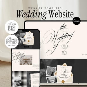Könnte beinhalten: Eine Website-Vorlage für eine Hochzeit mit einem Mobiltelefon und einem Laptop-Bildschirm, die eine elegante Typografie zeigen. Das Design umfasst Schwarz-Weiß-Fotos, einen cremefarbenen Umschlag mit Wachssiegel und den Text The Wedding of Callie Jackson and Moe Al-Mouei.