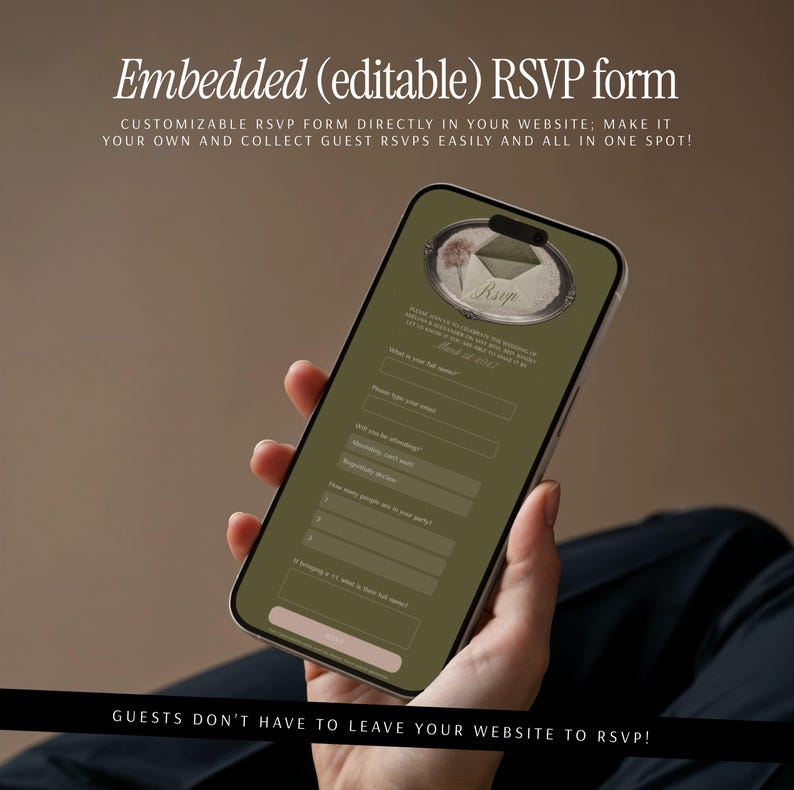 Pode incluir: Um smartphone exibindo um formul&aacute;rio de RSVP edit&aacute;vel em um fundo verde-oliva. A tela mostra um gr&aacute;fico de envelope, campos de texto para nomes, e-mails, status de presen&ccedil;a, tamanho do grupo e nome do acompanhante, com um bot&atilde;o de envio.
